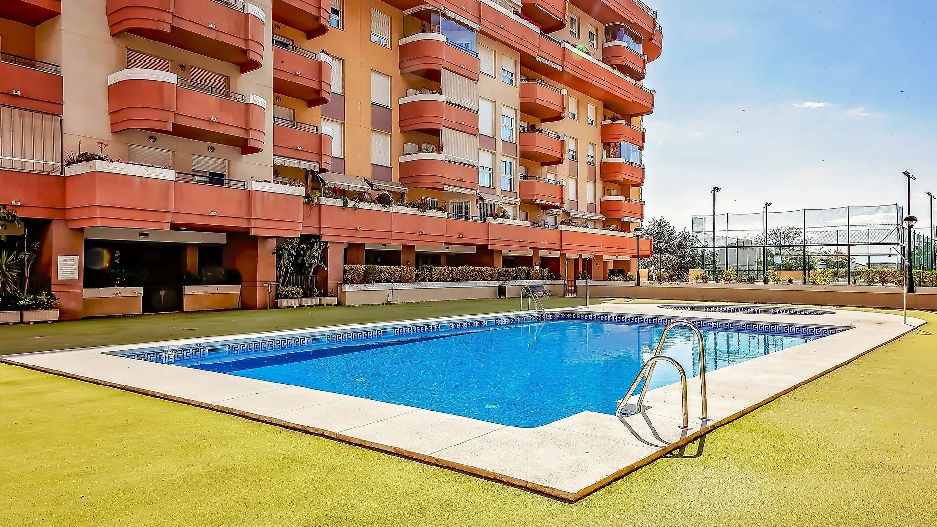 Apartment Apart. Con Piscina Frente Al Mar Malaga Spain